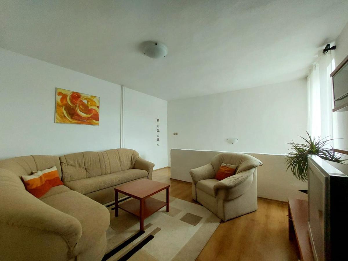 Naty Apartman Haniska Bagian luar foto